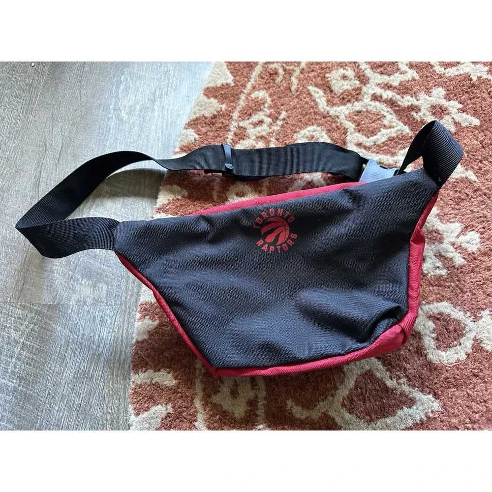 Toronto Raptors Herschel Suppy Co Hipsack Fanny‎ Pack NBA Rare